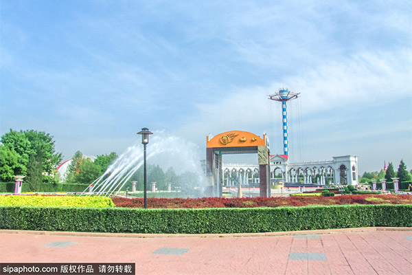 朝阳公园的世纪喷泉广场