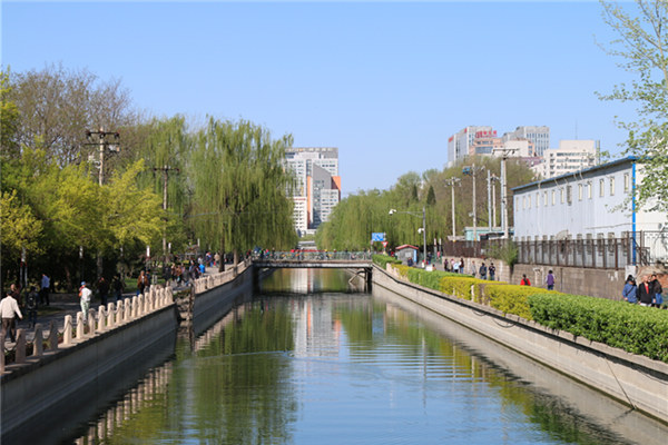 元大都遗址公园水边风景