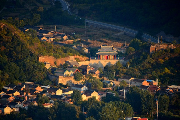 “京师锁钥”古北口