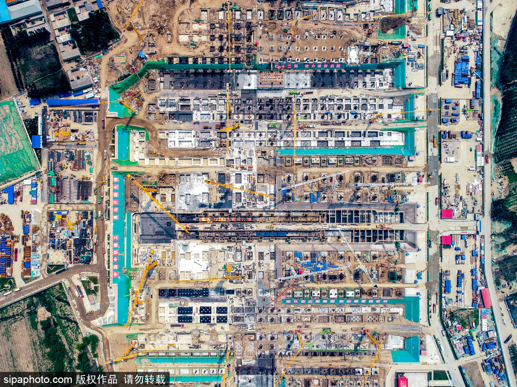 雄安新区：京雄城际铁路雄安站建设工地