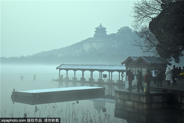 颐和园景区雪后惊现平流雾奇观 