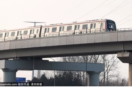 燕房线成国内首条无人驾驶地铁