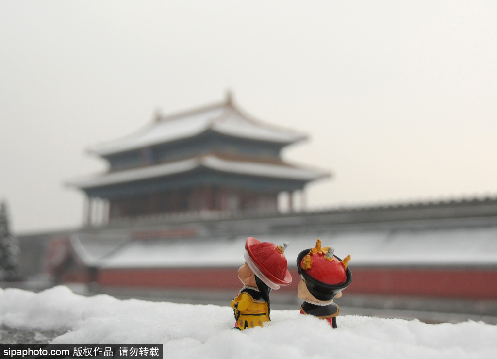 新年初雪后故宫“秒”变紫禁城