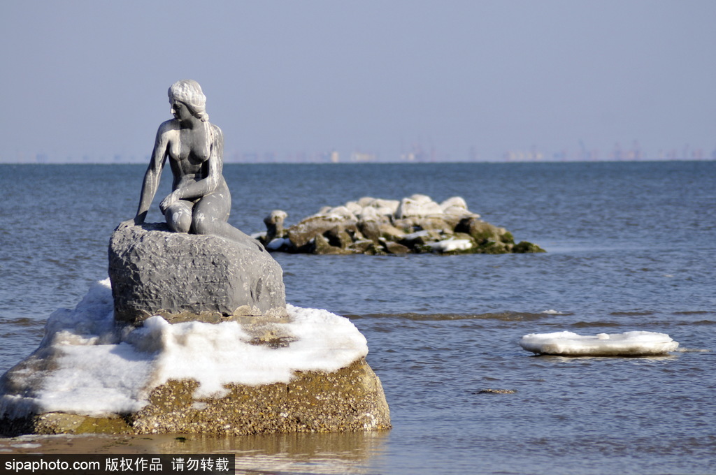 北戴河海滨有座“美人鱼”雕像