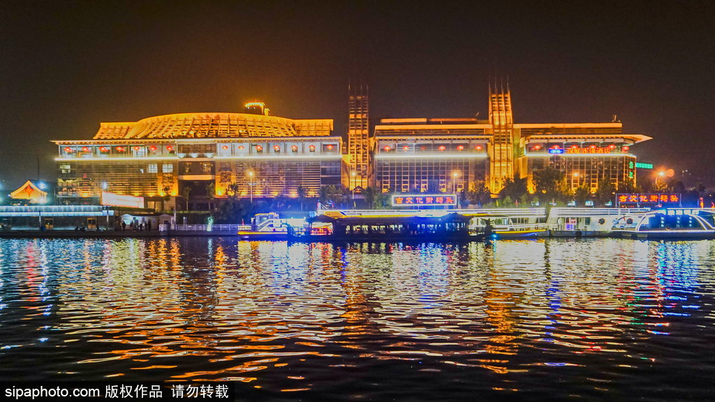 天津海河沿岸古文化街码头夜景