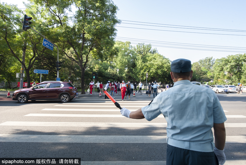 多图直击疫情防控之下的北京高考