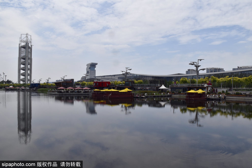 雨后现蓝天白“水晶天”  奥林匹克广场公园颜值爆表