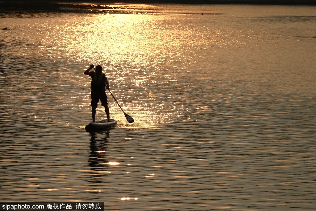 傍晚时分的什刹海