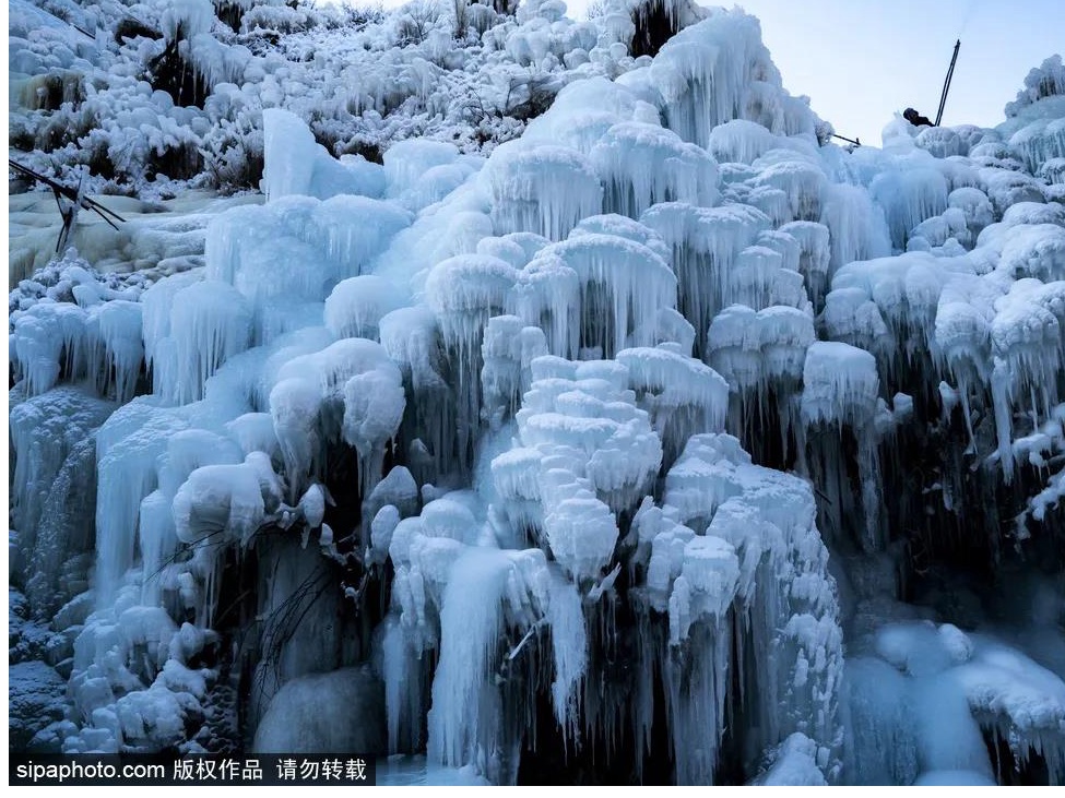 神泉峡的冰瀑绮丽多姿