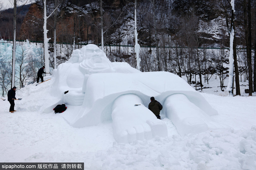 玉渡山首届雪雕节开幕啦