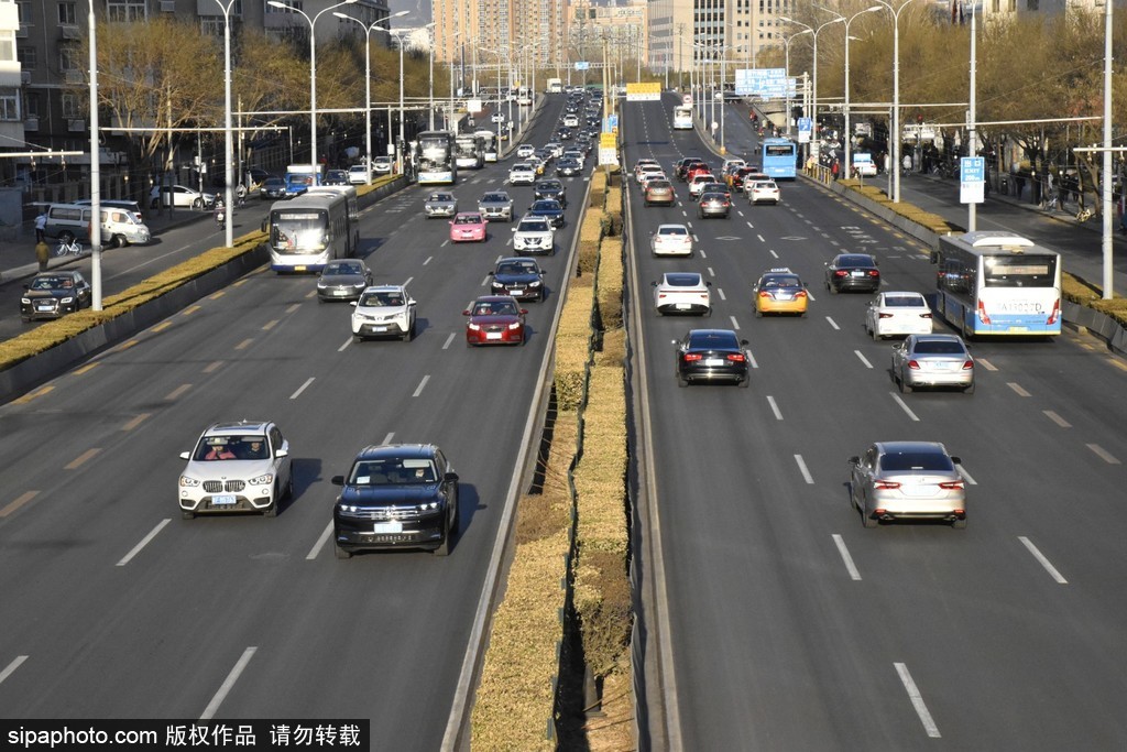 节后首个工作日，北京早高峰交通平稳有序