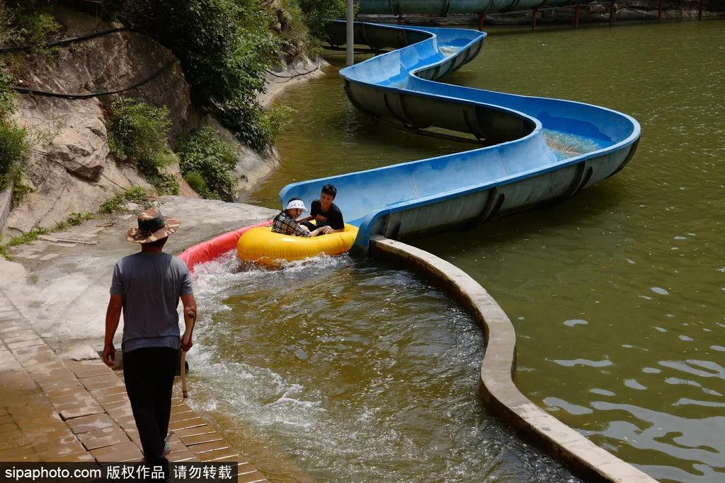 清凉谷漂流：飞溅的浪花带来阵阵清凉