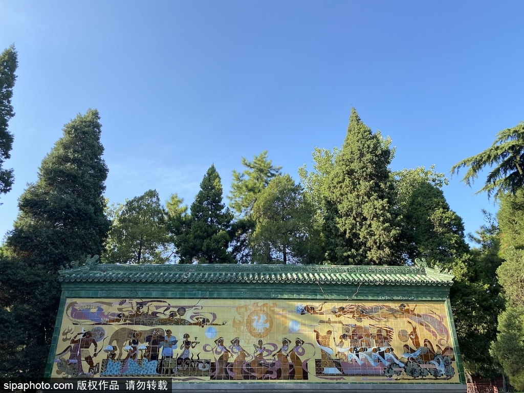 日坛公园的祭日壁画