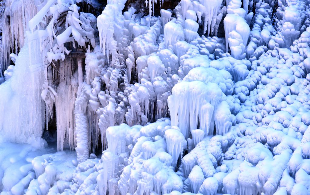 神泉峡超美冰瀑