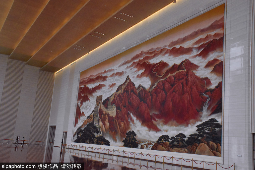 中国共产党历史展览馆展出大型漆壁画见证艺术丰碑