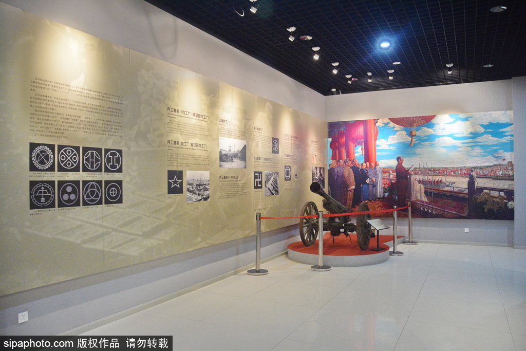 北京轻武器博物馆中国厅，展出我国使用的众多枪械