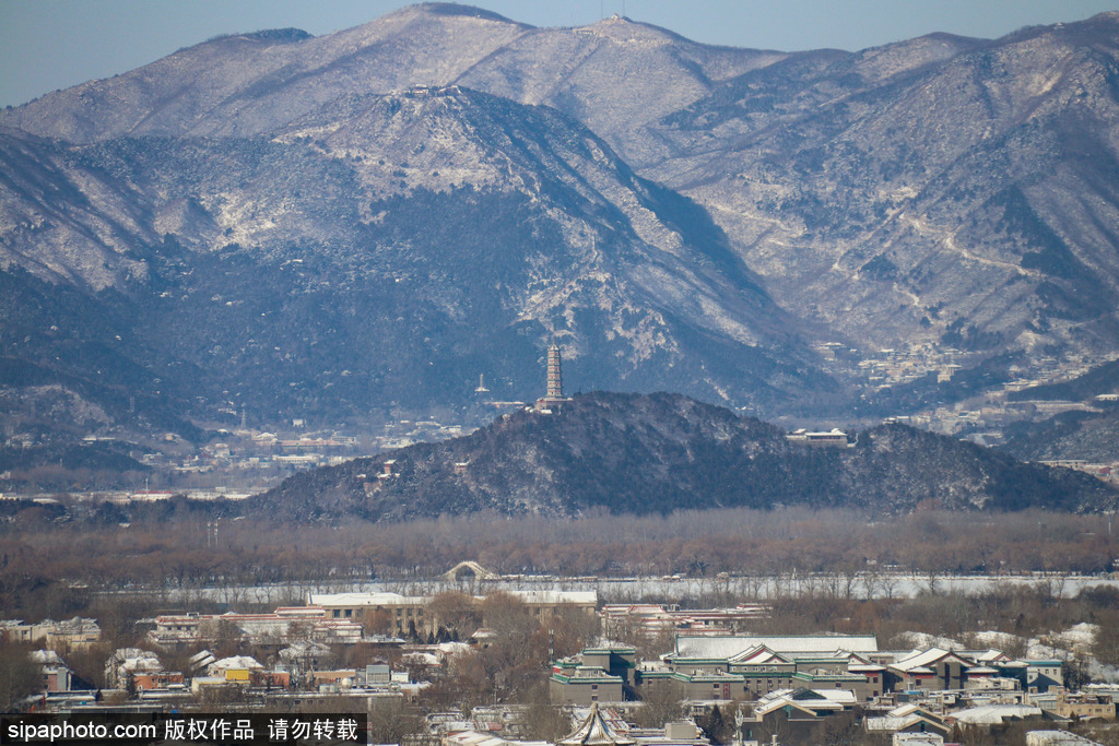 神京右臂雪景壮丽，西山晴雪美名传千年