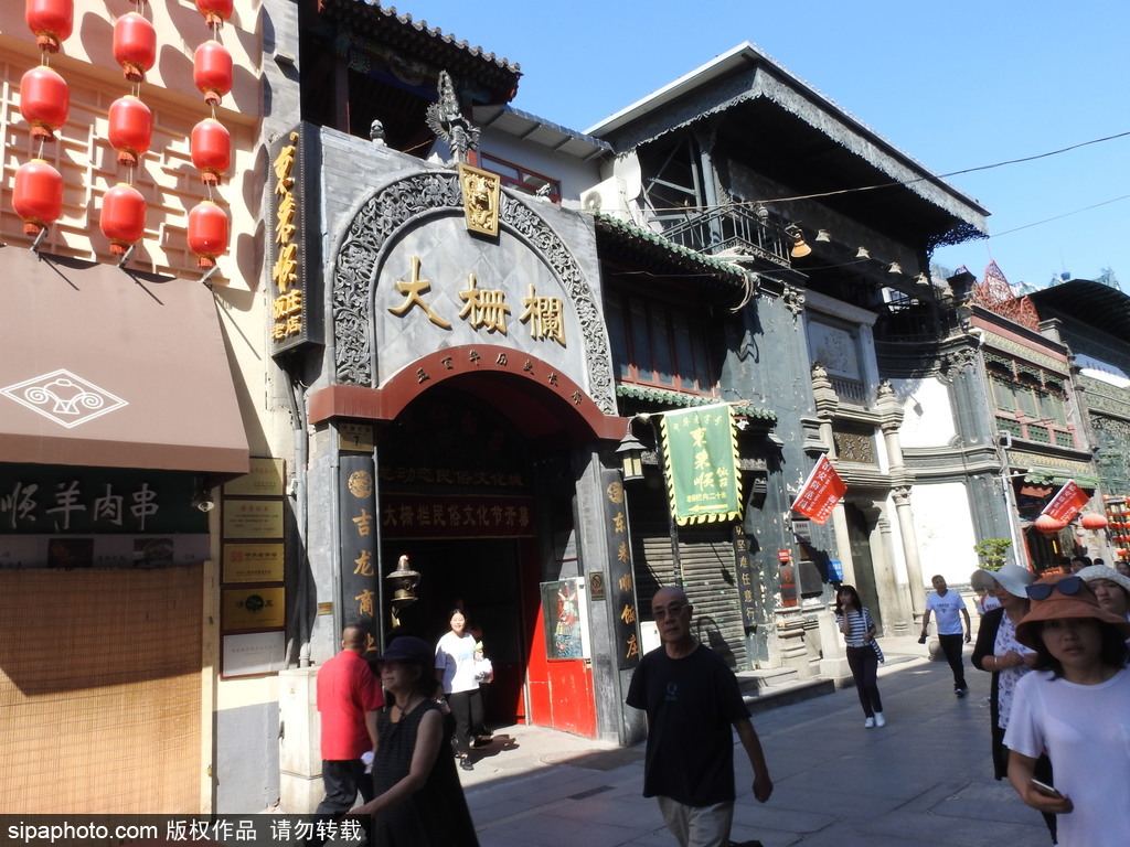 【携程攻略】北京大栅栏景点,大栅栏位于天安门西南侧，,北京著名的古老街市和繁华的商业闹市区，…