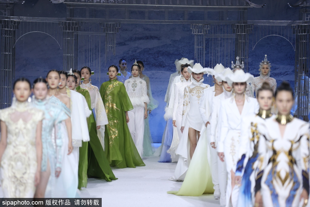 文化地标变时尚秀场，中国国际时装周迎近百场活动