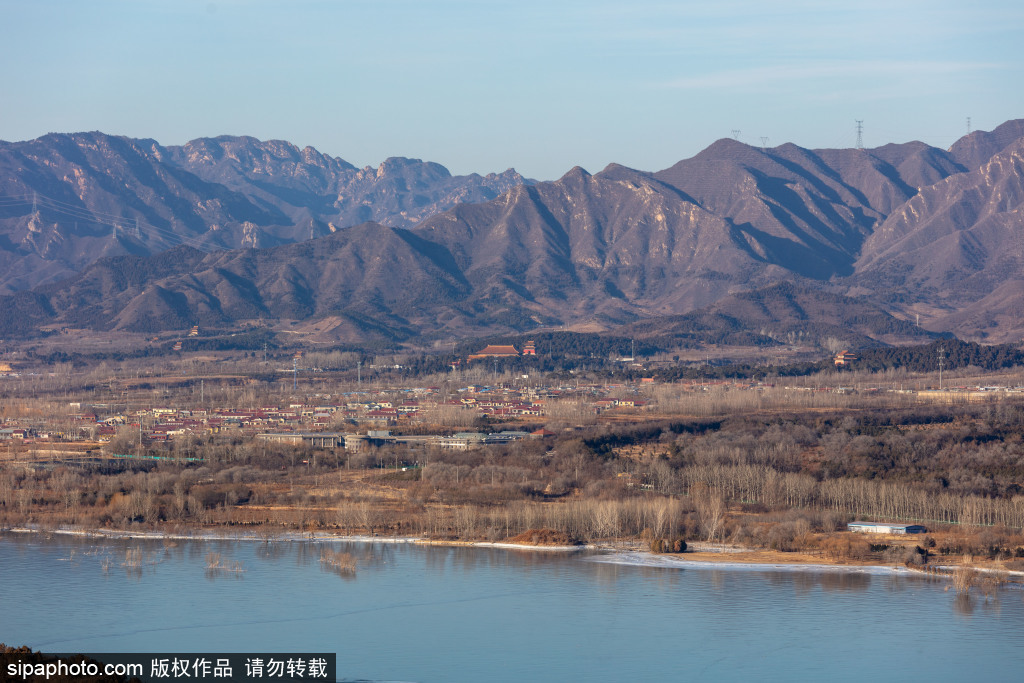 北京十三陵水库：苍山碧水美如画