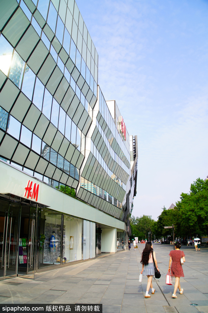 HM三里屯旗舰店将闭店，为在中国开设规模最大门店之一