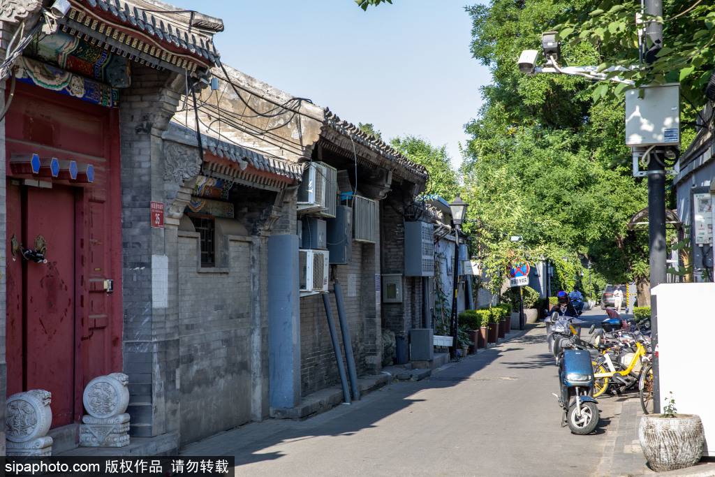 漫步南锣鼓巷前圆恩寺胡同