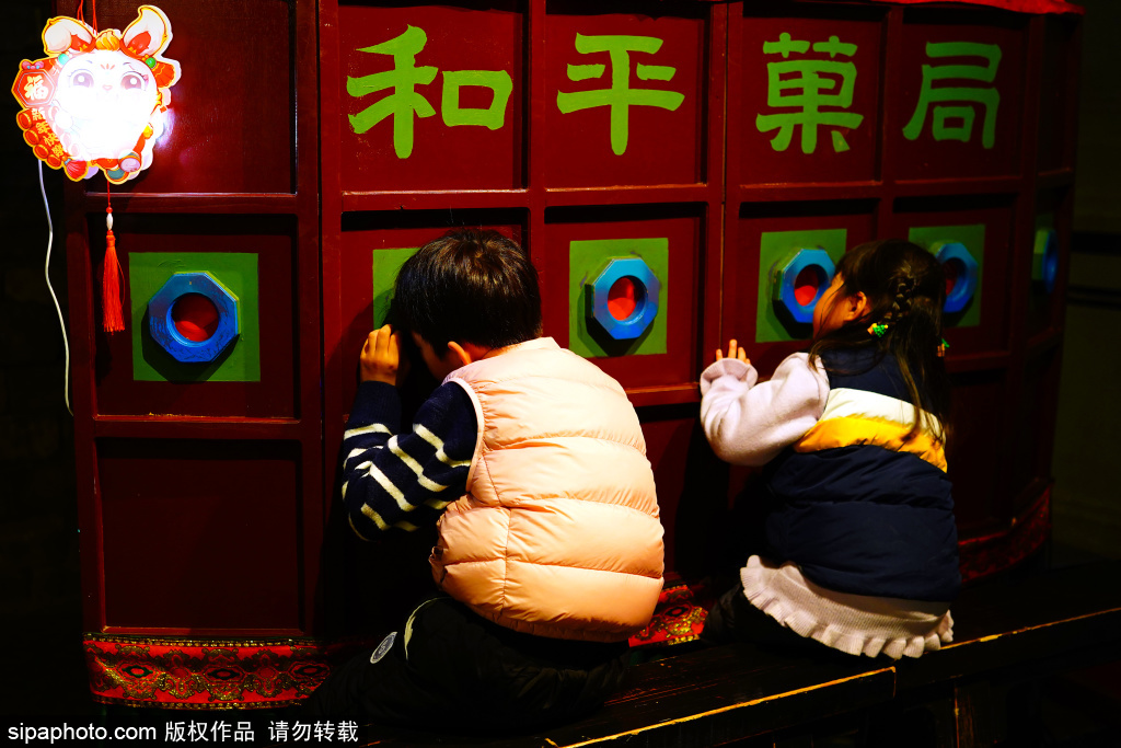 打卡王府井百货大楼地下老北京城“和平菓局”带你穿越回上世纪