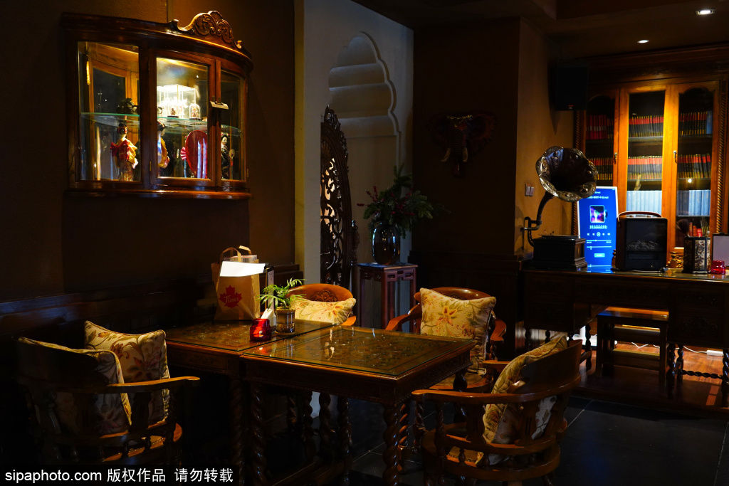 东方饭店一层：北京二环里的百年老洋房咖啡厅