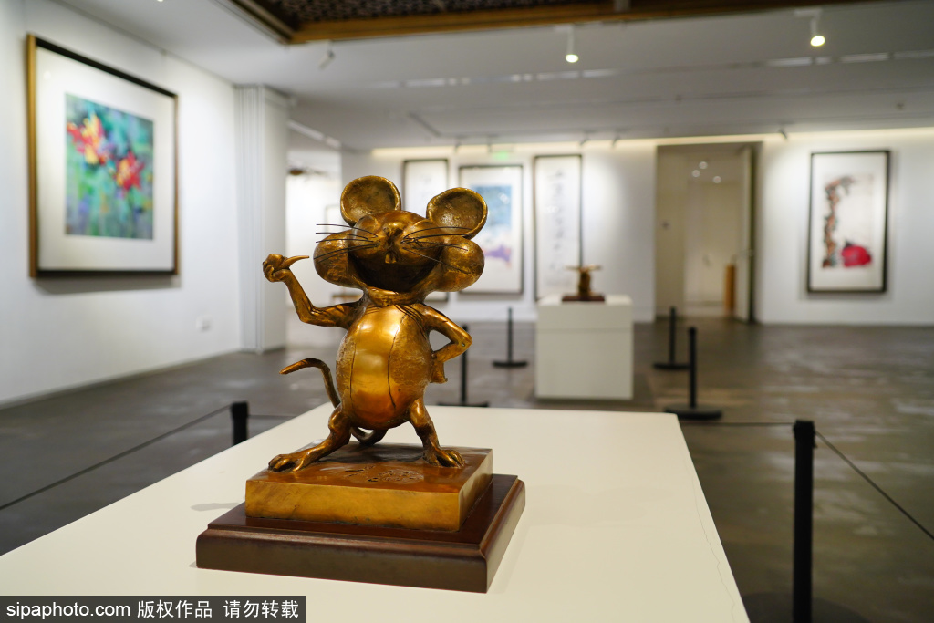 黄永玉书画雕塑作品在琉璃厂荣宝斋展出