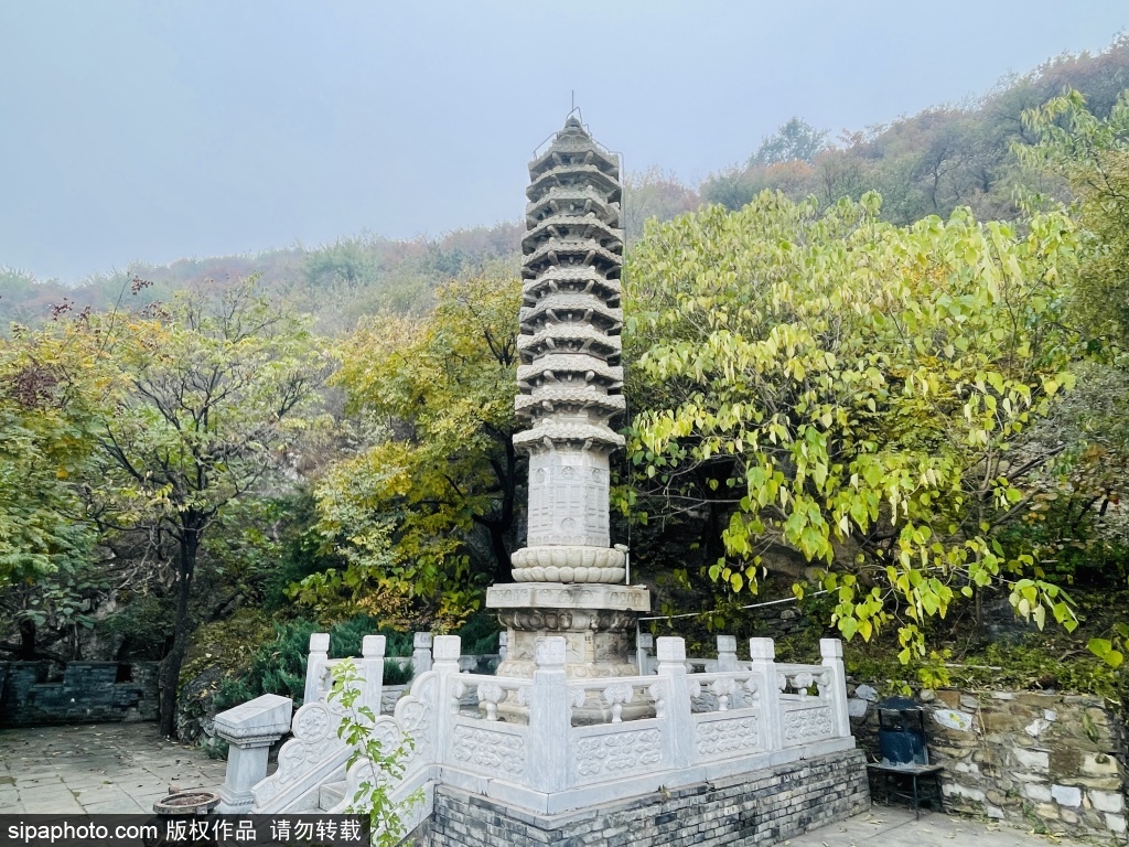 到千灵山一睹护国宝塔风采