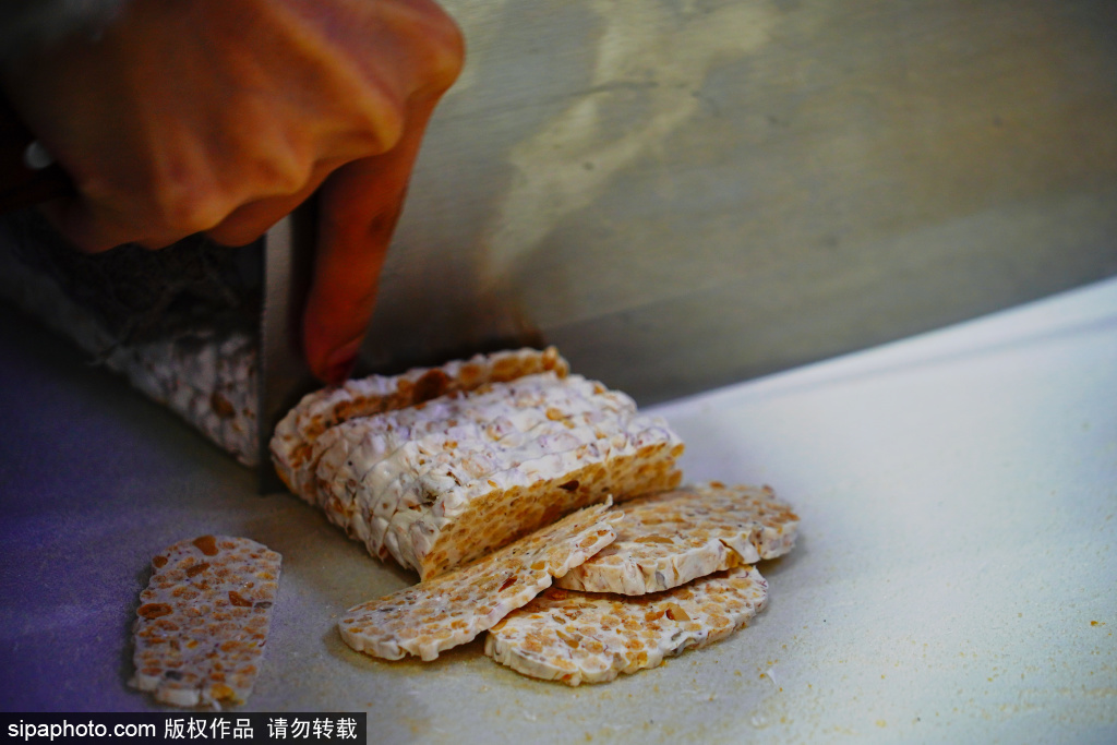 南锣鼓巷传统美食：山药茯苓酥