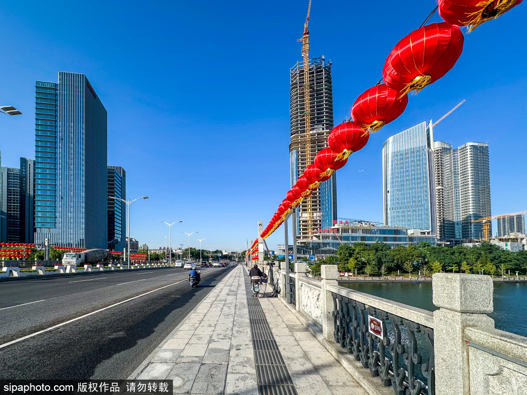 红灯笼挂起来，北京城市副中心“靓装”迎双节