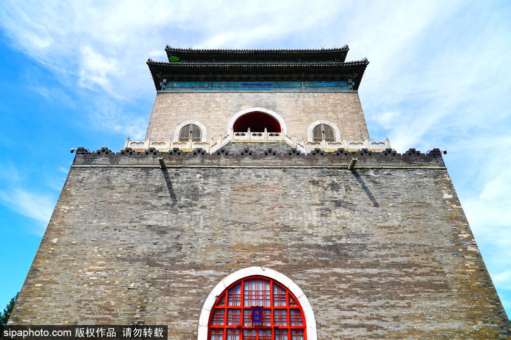 中轴线上的钟鼓楼世界文化遗产标志碑