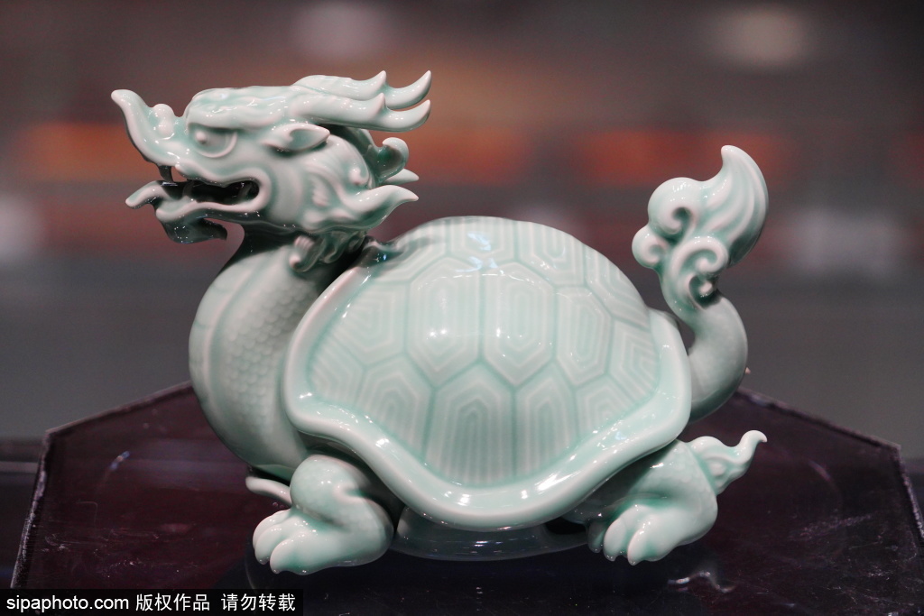 第七届中国当代工艺美术双年展捐赠作品展——反映美好生活 演绎时代华彩