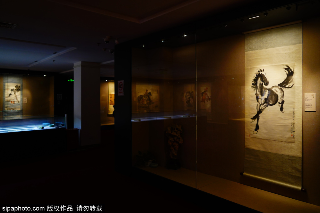 荣宝斋举办“万马奔腾——荣宝斋丙午新春藏品展”