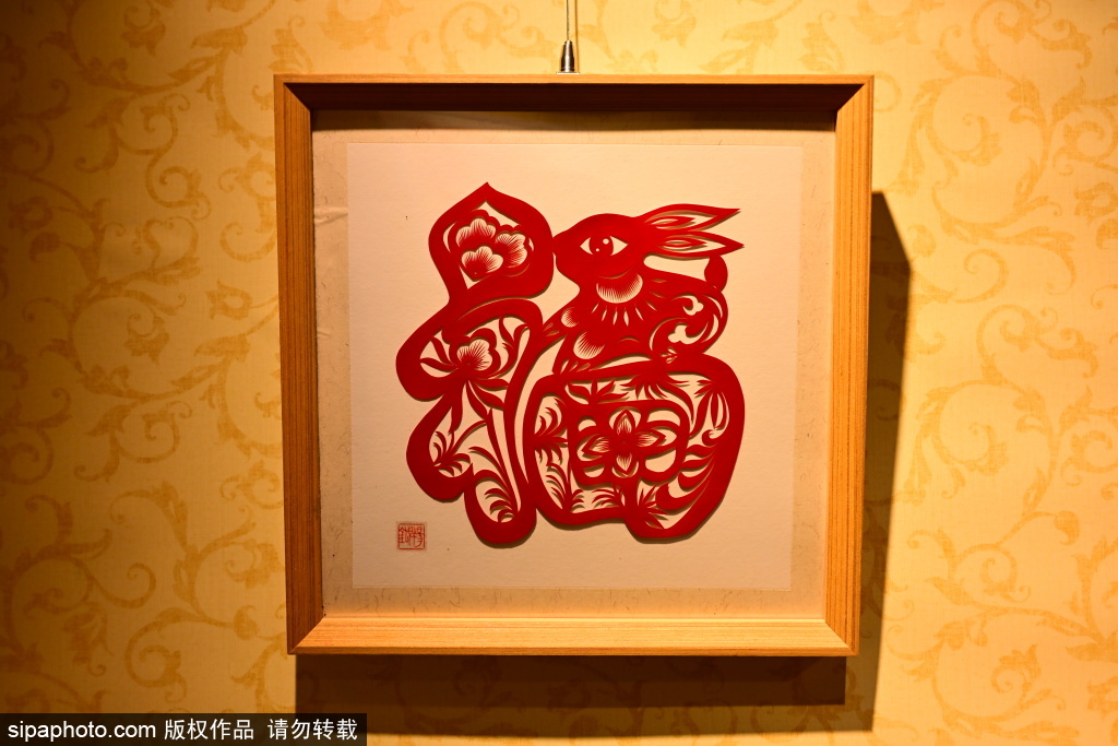 角楼图书馆“剪彩春风——非遗里的年韵”展
