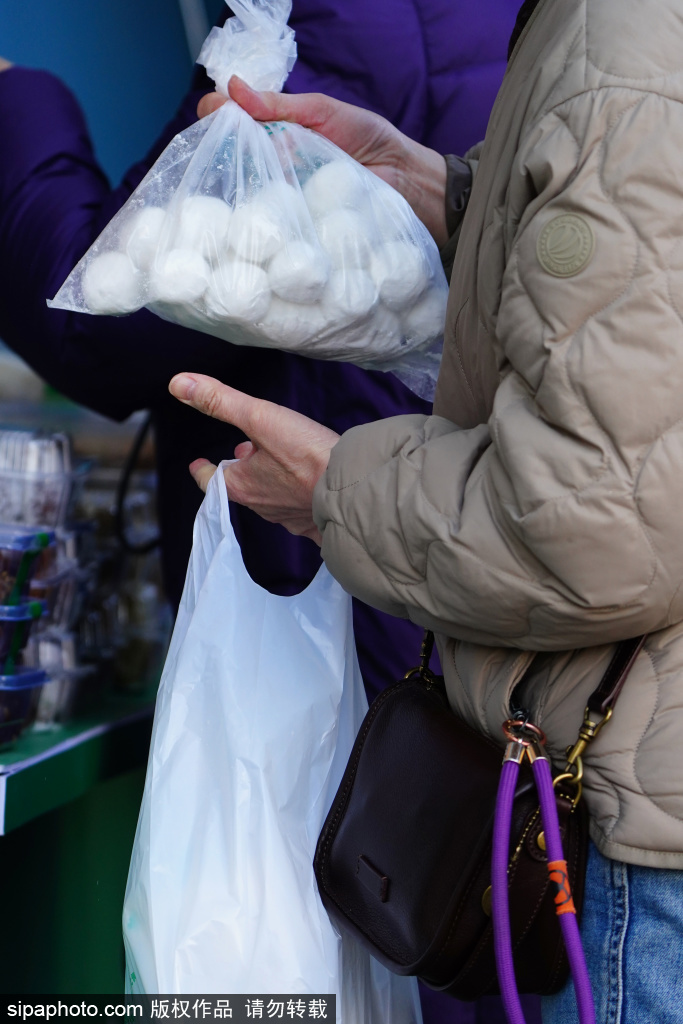 老字号元宵开启“热销模式”