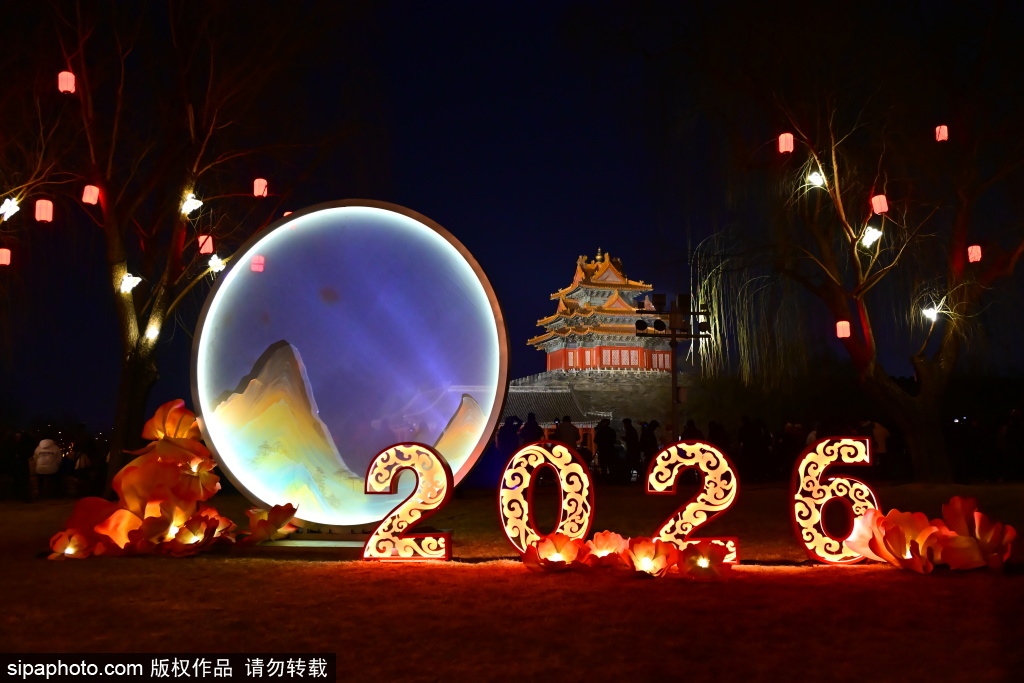 元宵佳节，故宫角楼夜景古韵满满