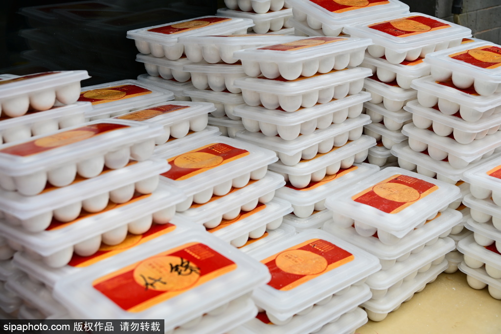 老字号鸦儿李记元宵热卖