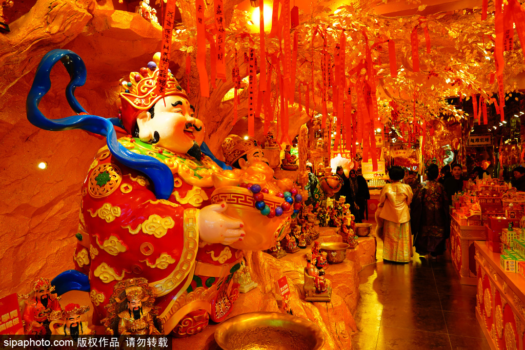 “财神”文创店解锁消费“新玩法”