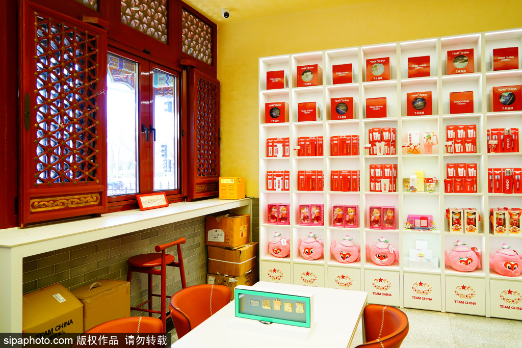 中国国家队特许零售店火神庙店，历史文化氛围的场景注入体育活力