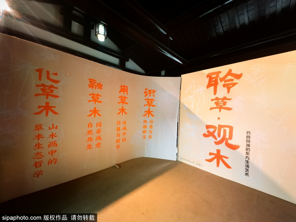 蓝天下的亮马河藏尽都市水岸诗意