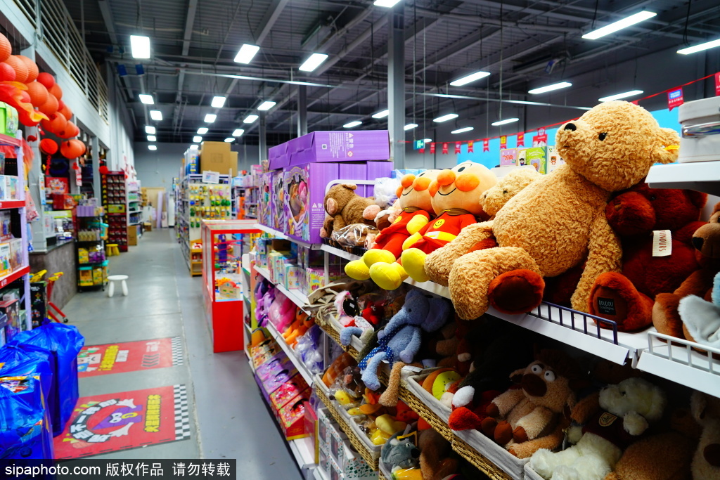 仓储式玩具店，玩具爱好者的梦幻乐园