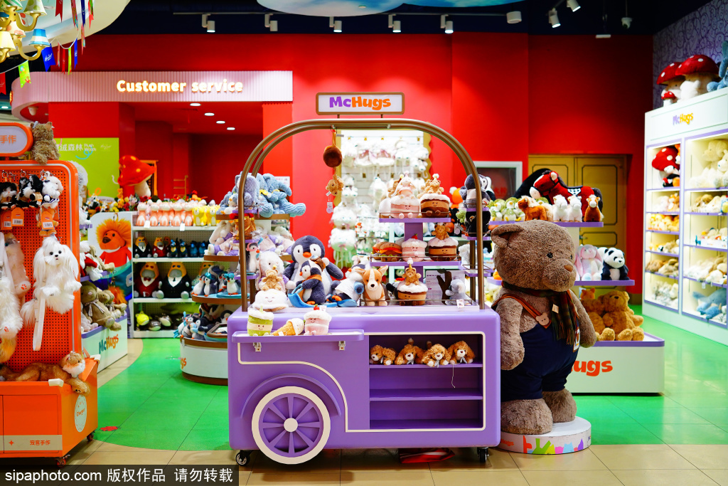 英国“老字号”玩具店哈姆雷斯，仿佛进入玩具王国