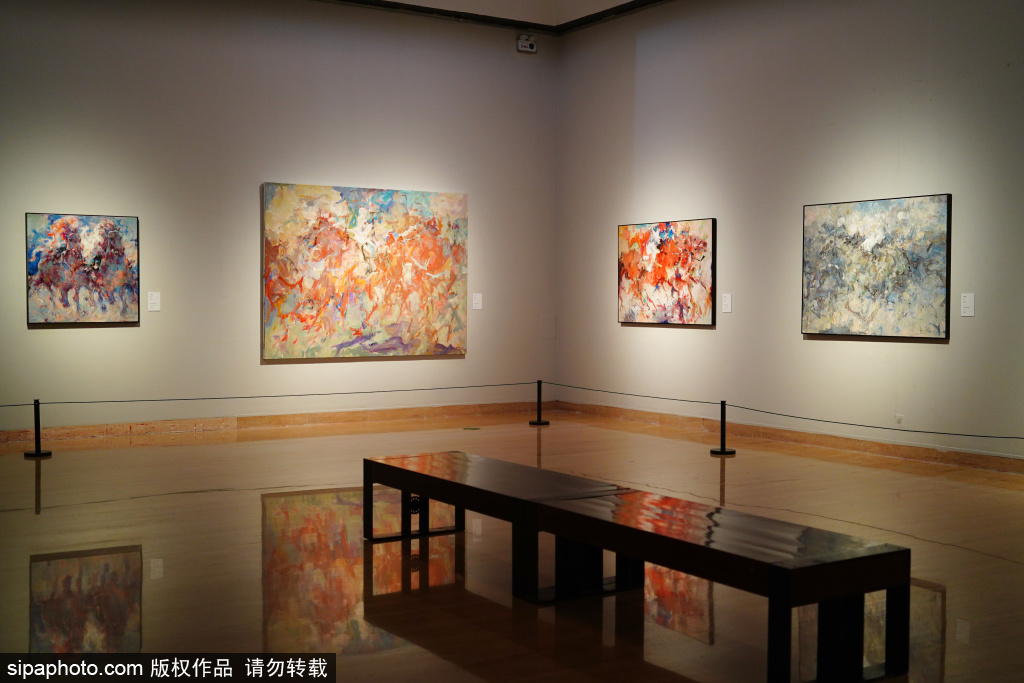 中国美术馆呈现“万物一马”主题作品展