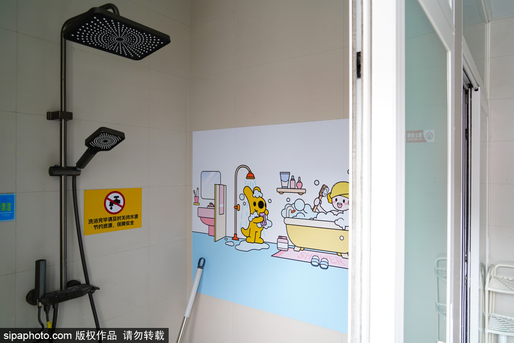 胡同内的“安驿家”暖新公寓，为快递外卖小哥打造安居之所