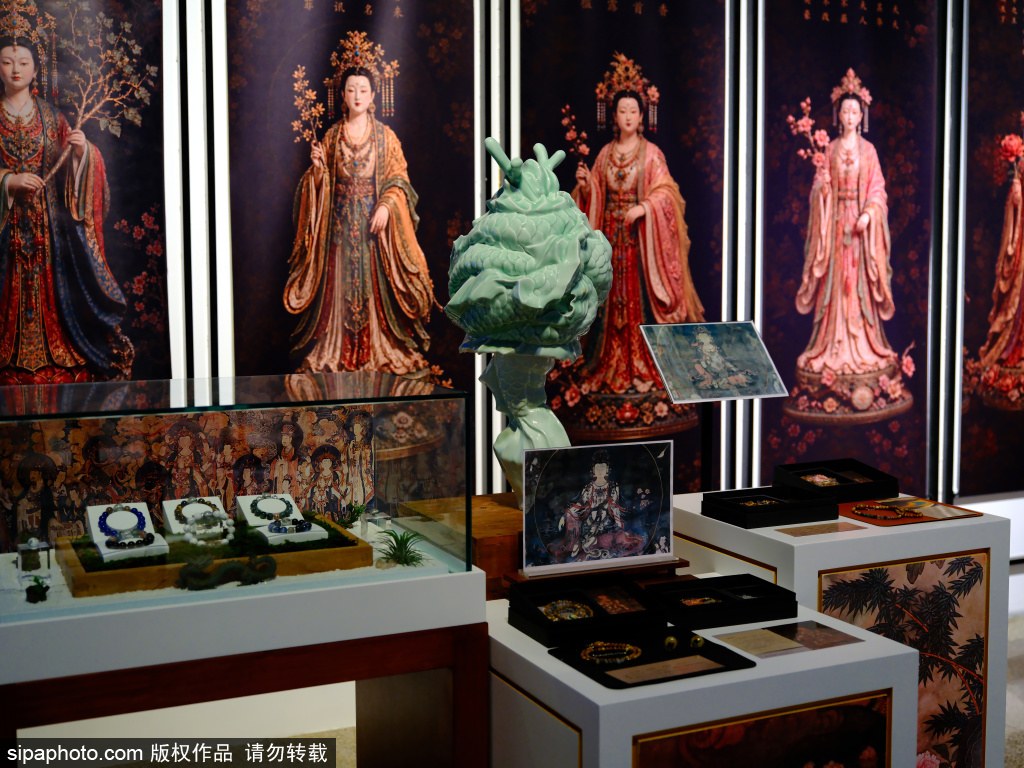 壁彩京华——首都壁画彩塑数字光影艺术巡展