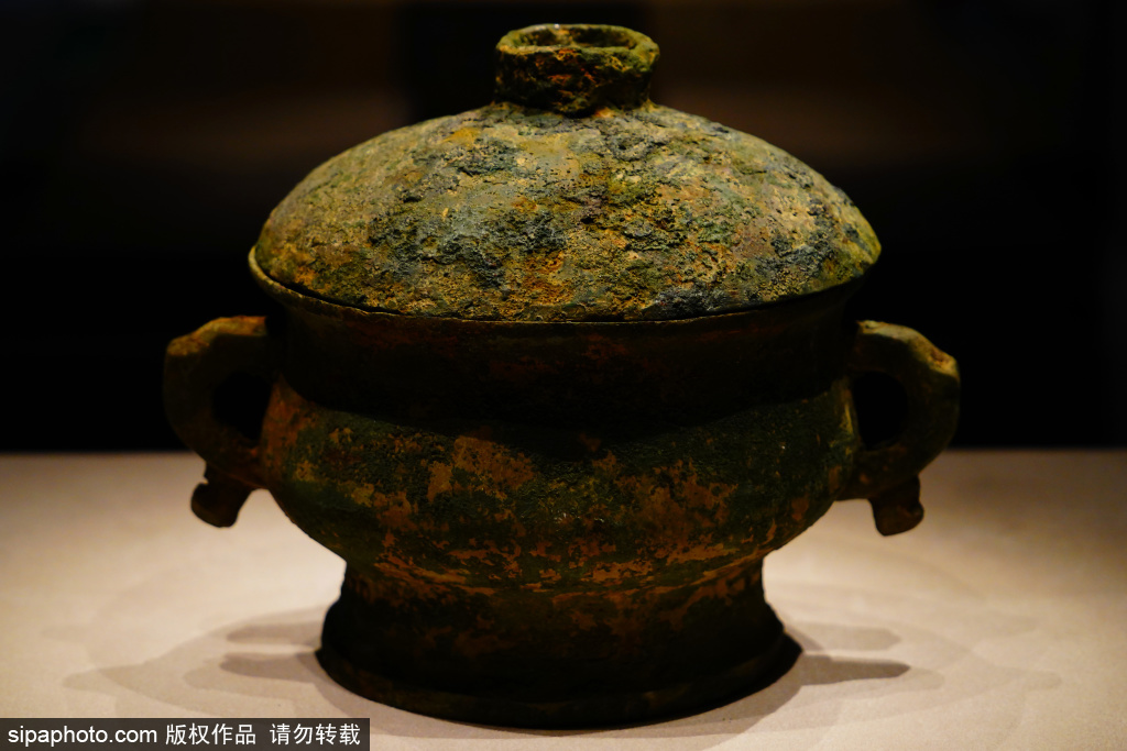 鄂尔多斯青铜文化展， 多件北京出土青铜器首次亮相