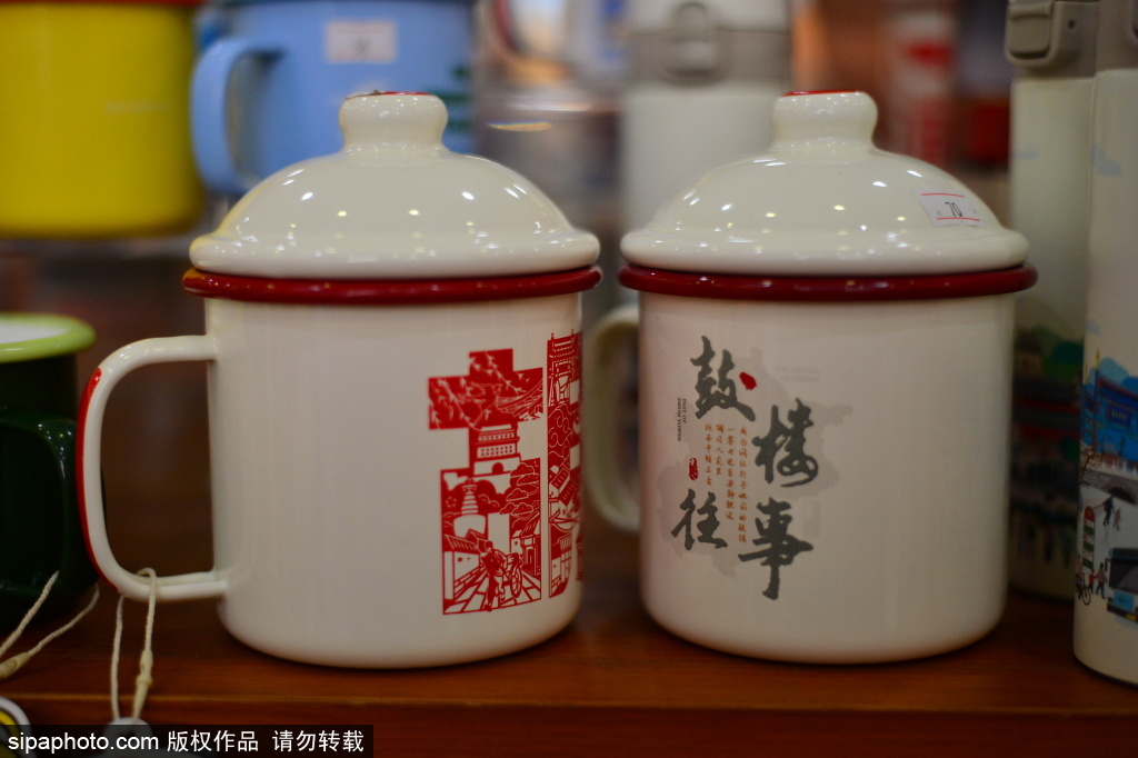 复古风潮吹进王府井！特色搪瓷茶缸成商圈新晋打卡爆品