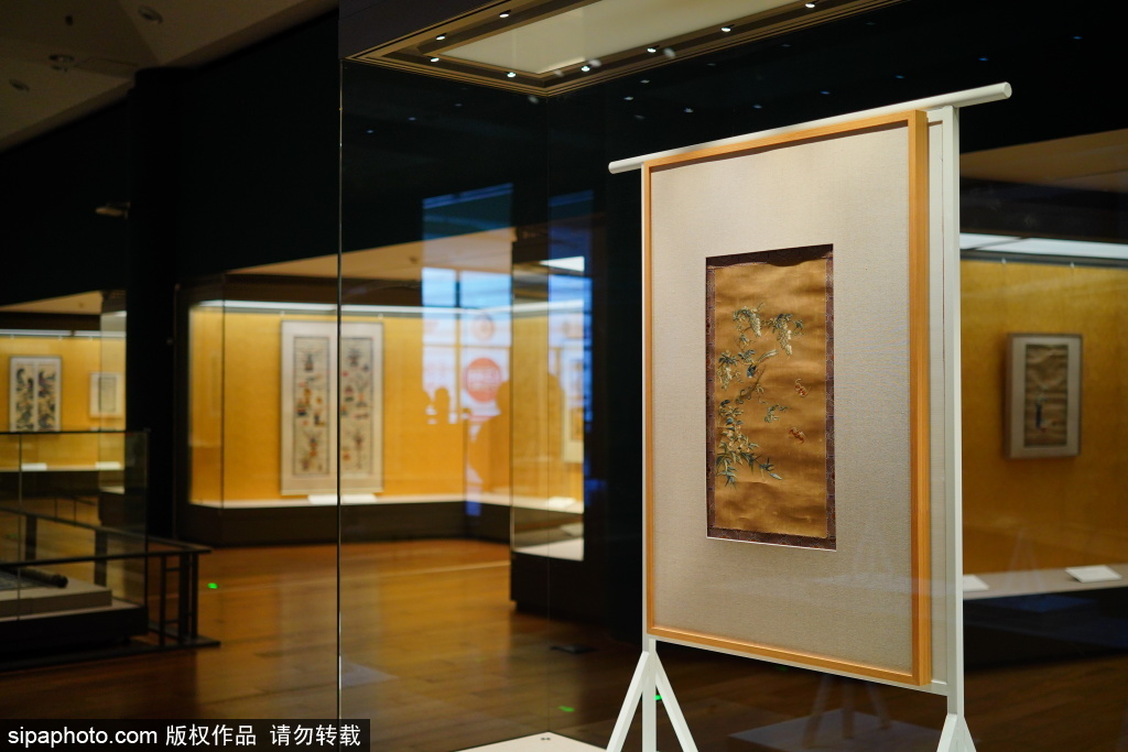 以丝造境——清华大学艺术博物馆藏织绣书画展